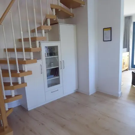 Reetdachhaus Holunder 3, 6 Personen, Kamin, W-lan Puddemin